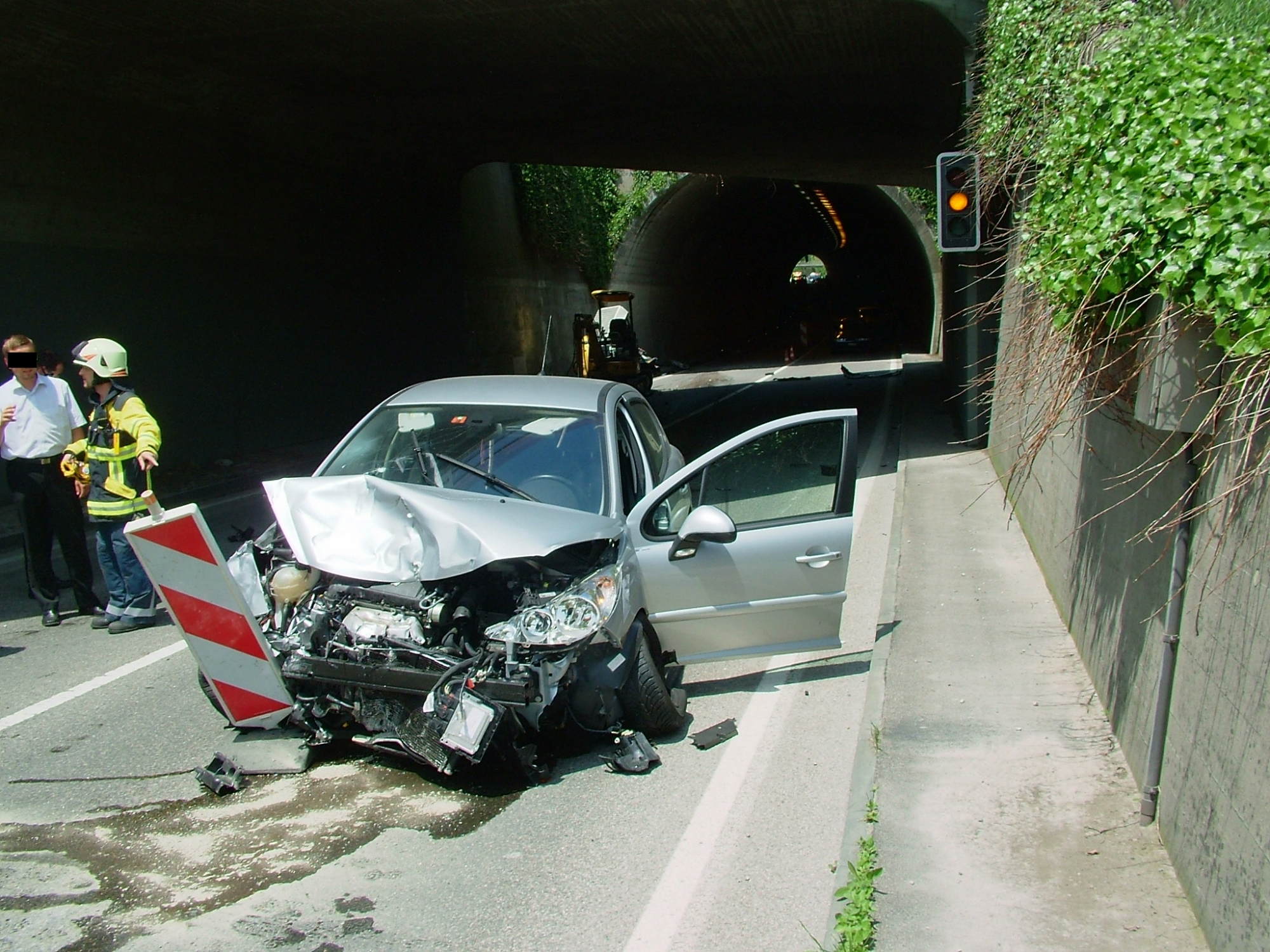 Unfall Auf Der H16 Mit Drei Verletzten - Polizeinews.ch