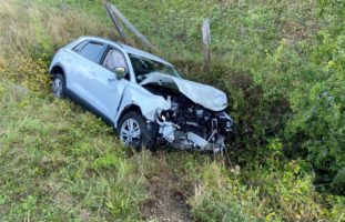 Horror-Crash zwischen zwei Autos in Zufikon