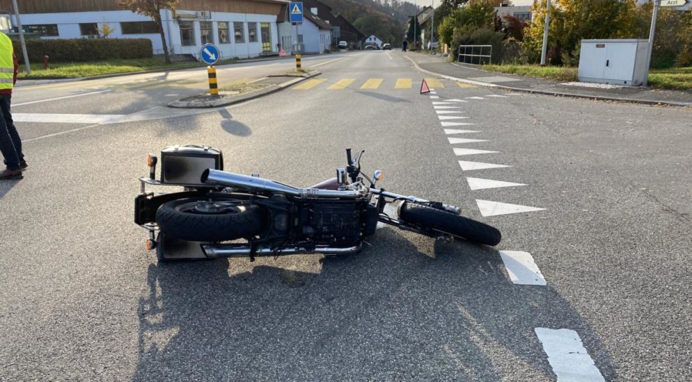 Motorradlenker bei Verkehrsunfall in Leibstadt verletzt