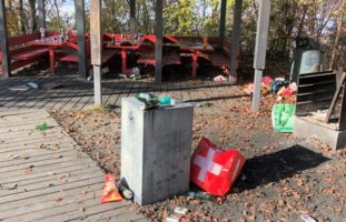 Grillstelle beim Chlingewächteracker in Stein am Rhein vermüllt hinterlassen