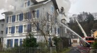 Verletzte Person bei Brand in Mehrfamilienhaus in Rheineck