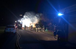 Container in Sitten in Brand geraten