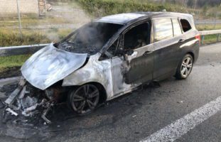 A13 Sargans SG - Auto in Flammen: Lenker (33) verliert Führerausweis