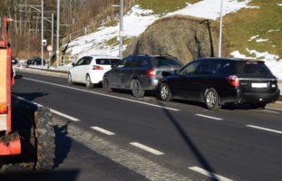 Auffahrunfall mit mehreren Fahrzeugen in Gais