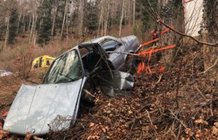 Selbstunfall in Röschenz BL fordert einen Verletzten