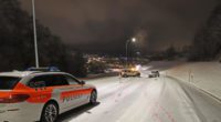 Zwei Unfälle auf eisiger Fahrbahn in St.Gallen SG