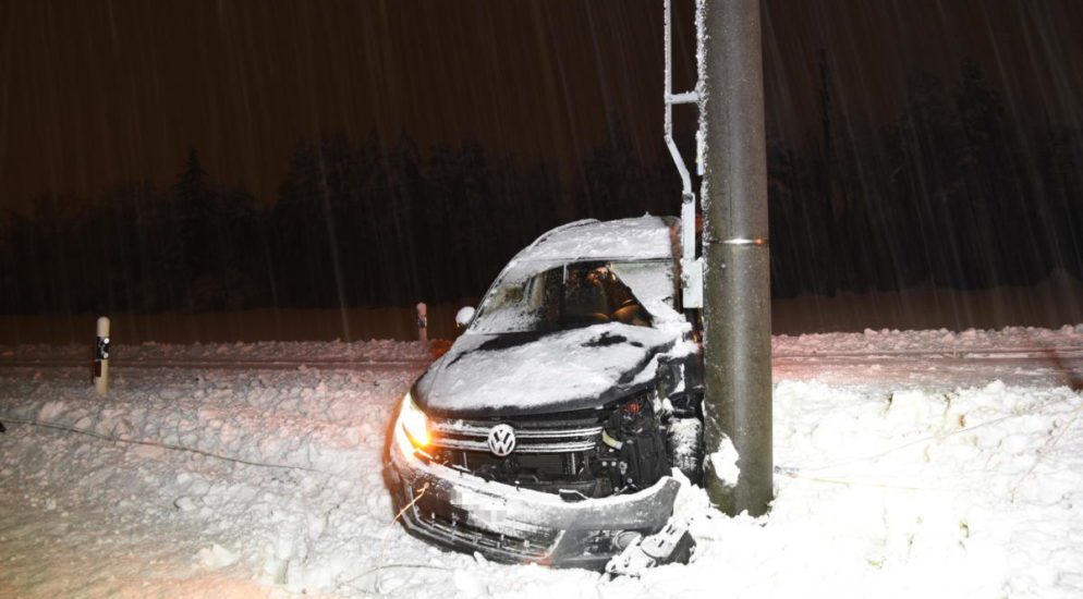 Bad Ragaz: Bei Selbstunfall in Starkstrommasten geprallt