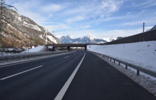 Trimmis GR - Wild West auf der Autobahn A13