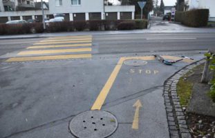 Au (SG: Kind bei Unfall mit Auto unbestimmt verletzt