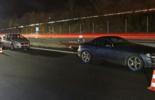 Unfall zwischen drei Autos auf der A2