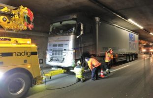 Verkehrsstörung im Kerenzerbergtunnel auf der A3