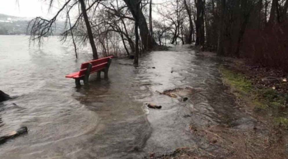 Greifensee in Uster ZH tritt nach Hochwasser über die Ufer