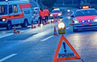 Zwei Fahrer ohne Führerschein wenden vor Kontrolle in St.Gallen SG