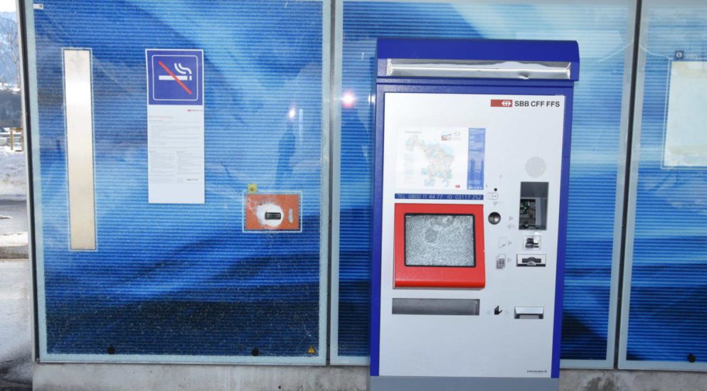 Billett-Automat in Kaltbrunn SG beschädigt