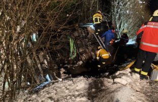 Thayngen: Aufwändige Bergung nach Unfall mit Milchtransporter