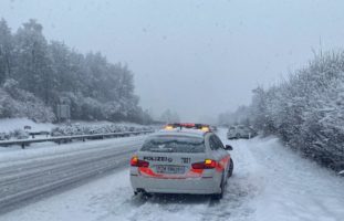 Schneechaos in Zürich - Über 200 Verkehrsunfälle