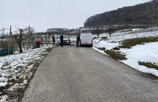 Unfall zwischen Lieferwagen und PW in Maisprach