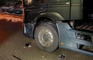 Zeugenaufruf zu beschädigtem LKW in Aesch BL