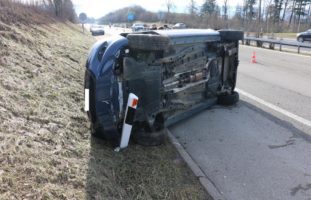 Selbstunfall auf der A15 bei Hinwil