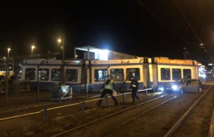 Crash zwischen Tram und Auto im Zürcher Kreis 9