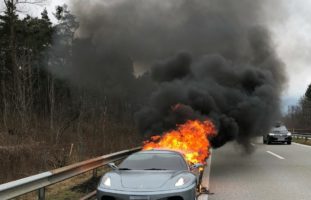 Fahrzeugbrand auf der Autobahn in Sevelen