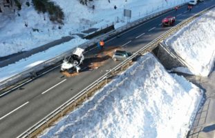 Schiers GR: 19-jähriger Autolenker stirbt auf der Unfallstelle