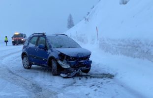 Hospental UR - Selbstunfall im Bereich "in den Böschen"