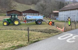 Oberurnen: 30 Kubikmeter Gülle in Bach geflossen