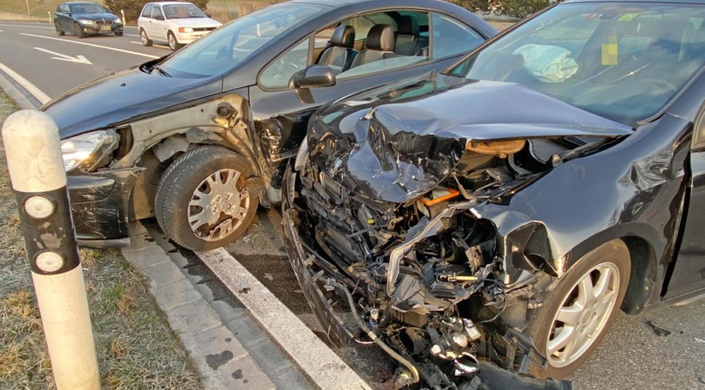 Zwei Verletzte bei heftigem Verkehrsunfall in Märstetten