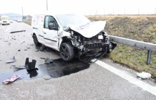 Au SG - Autobahn nach heftigem Crash gesperrt