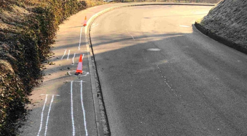 Motorradfahrerin (16) stürzt bei Unfall in Bazenheid SG