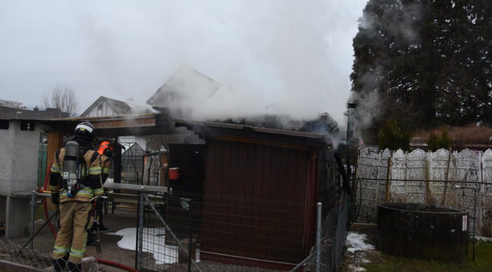 Rapperswil-Jona SG: Gartenhaus in Brand geraten