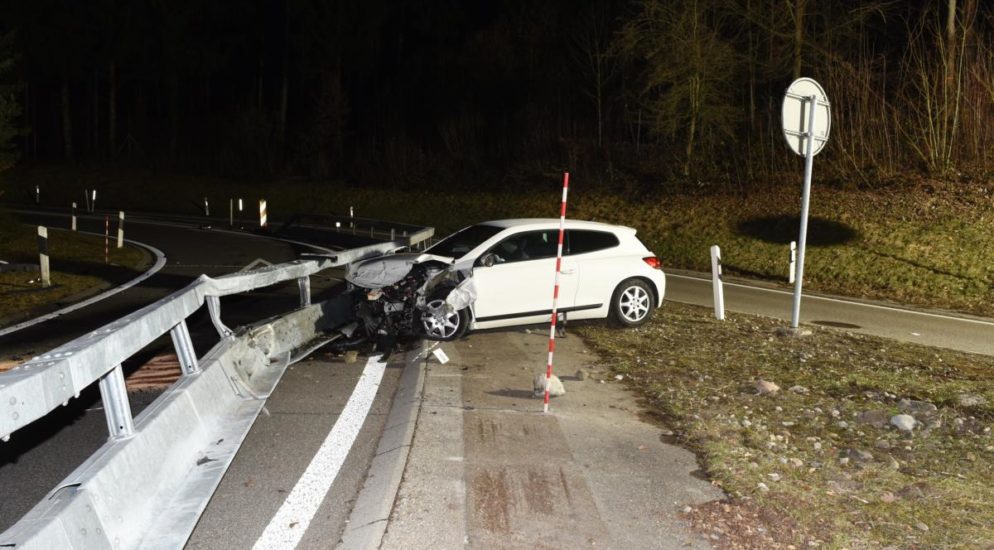 Effretikon ZH - Vor Polizei geflüchtet und Unfall gebaut