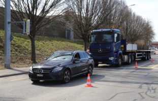 St.Gallen: Auffahrunfall zwischen Sattelschlepperkombination und PW