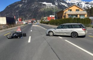 Schattdorf: Crash zwischen PW und Rollerfahrer