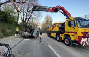 Allschwil BL - Selbstunfall mit Traktor verursacht