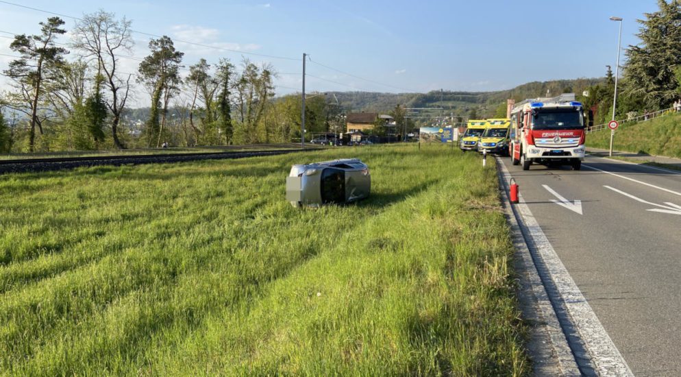 Döttingen AG - Unfall fordert drei Verletzte