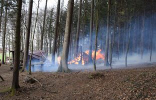 Degersheim, Algetshausen: Brände bei Grillstellen