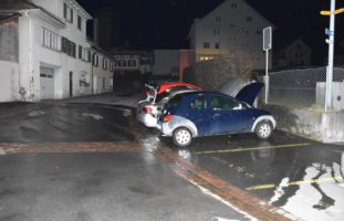 Flums: Zwei Autos gehen in Flammen auf - Brandstiftung?