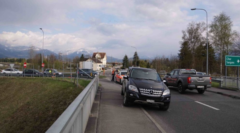 Mann erleidet bei Unfall schwere Kopfverletzungen