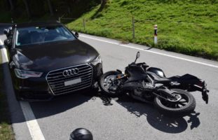 Unfall Trogen AR: Motorradfahrer (19) gerät in Gegenverkehr