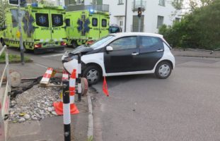 Zwei Verletzte bei Crash in Allschwil BL