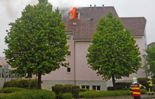 Erlen TG - Mehrfamilienhaus in Flammen