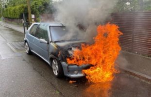 Rorschach: Parkiertes Auto in Vollbrand