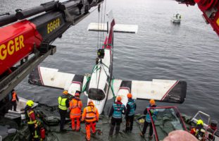 Altenrhein SG - Bodensee: Flugzeug aus einer Tiefe von 84 Metern geborgen