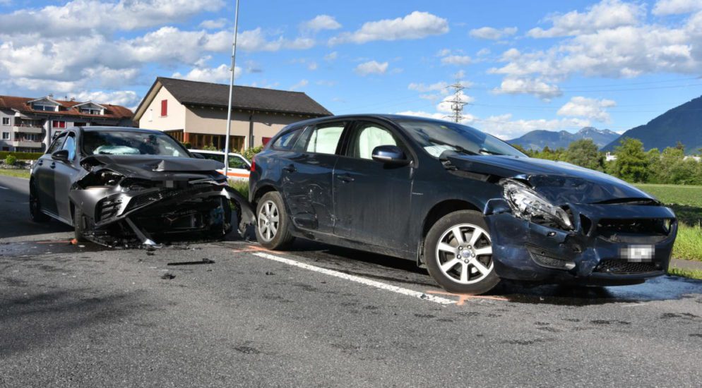 Drei Verletze bei Unfall in Haag SG