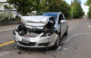 St.Gallen SG: Auto nach heftigem Auffahrunfall abgeschleppt