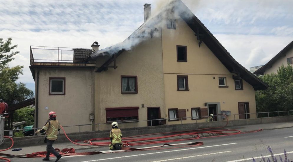 Dachbrand in Doppel-Einfamilienhaus in Rapperswil-Jona SG