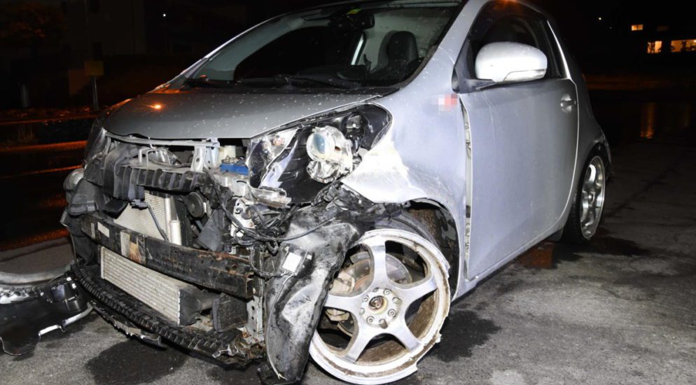 A15 Benken SG: Alkoholisierter Fahrer baut Unfall und fährt weiter