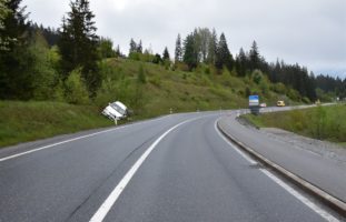 Flims GR - Autolenker gerät auf Gegenfahrbahn